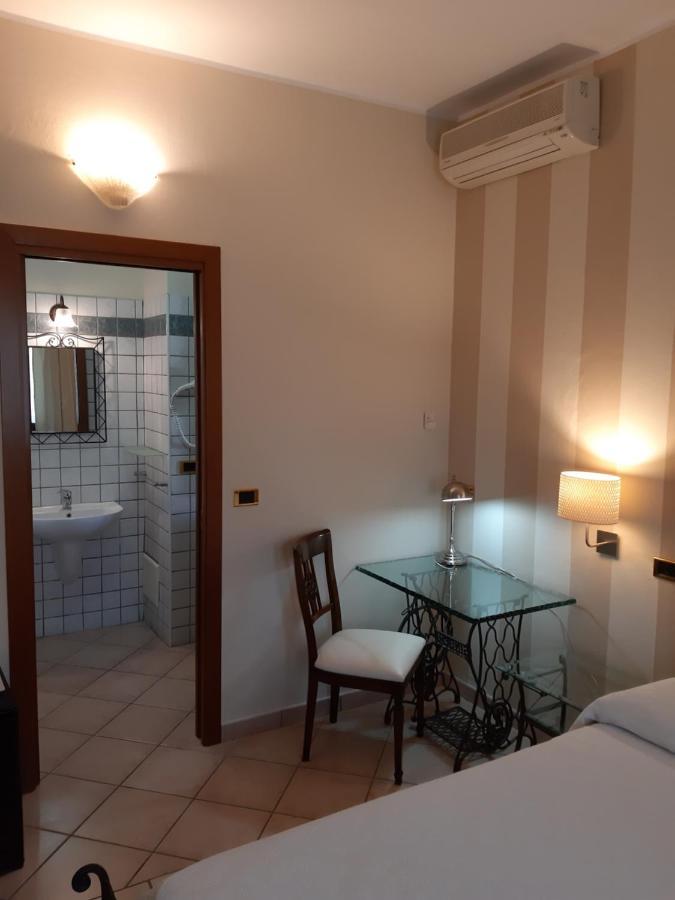 Sweet House Only Rooms Peschiera del Garda Exterior foto